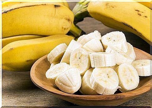 bananas are potassium-containing foods