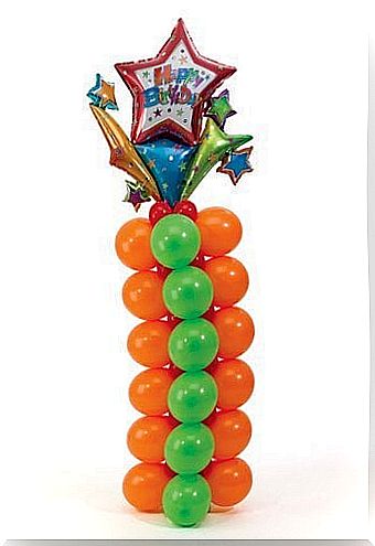 balloons in the form of a column