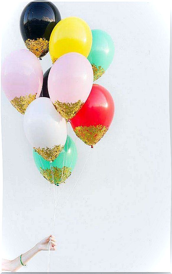 frosty balloons: you can decorate with balloons like this