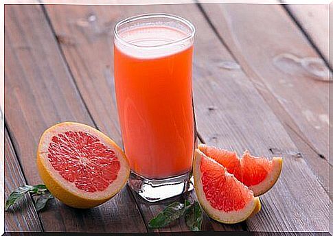 5 drinks for weight loss - grapefruit juice.