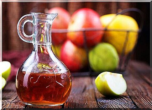 try natural treatment for sore throat from apple cider vinegar