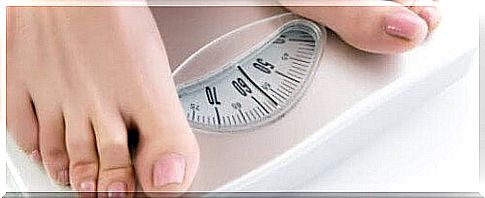 Being overweight affects the development of varicose veins.