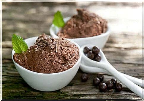 Homemade chocolate mousse: two delicious recipes