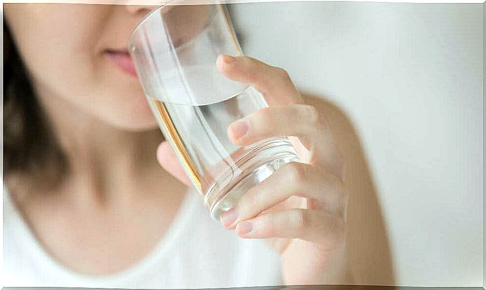 Drinking water promotes the removal of fat from the body.