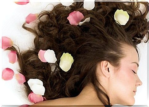 How to scent your hair naturally