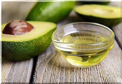 Liver cleansing foods: avocado.