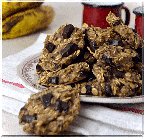 oatmeal cookies with chocolate