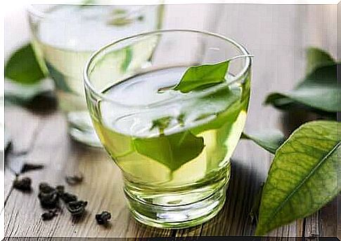 Natural relief for digestion from green tea.