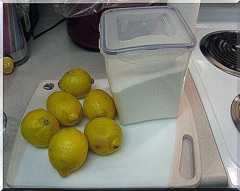 lemon to help with home cleaning