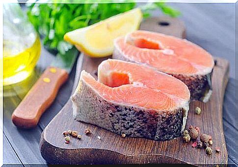 health benefits of fish oil, salmon