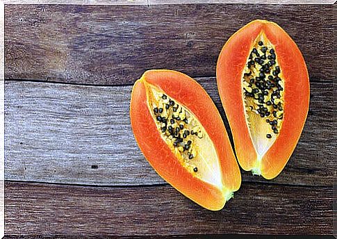 Papaya is suitable for the treatment of Crohn's disease