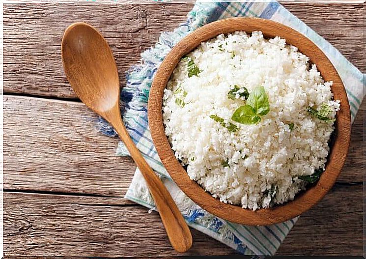 What is the best way to eat rice?