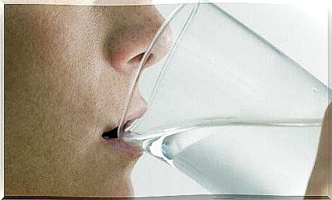 Why is a glass of water on an empty stomach good for the body?