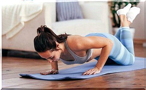 push-ups on the exercise mat